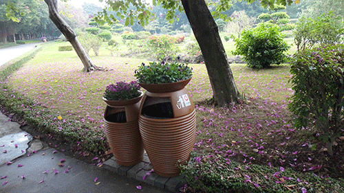  汕頭玻璃鋼花盆垃圾桶，點綴公園好環(huán)境。